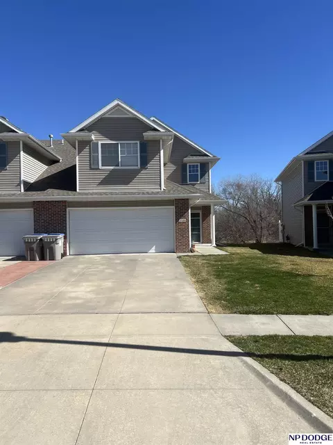 2520 Cedar Cove Rd, Lincoln, NE 68507