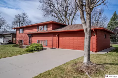 121 S William Ave, Fremont, NE 68025