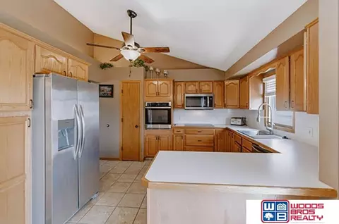 5129 S 94th Ave, Omaha, NE 68127