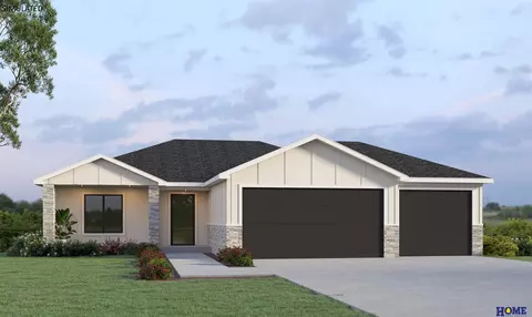 2615 S 102nd St, Lincoln, NE 68520