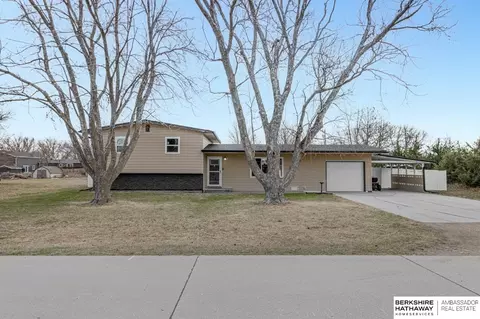 4236 Pacific Ave, Fremont, NE 68025