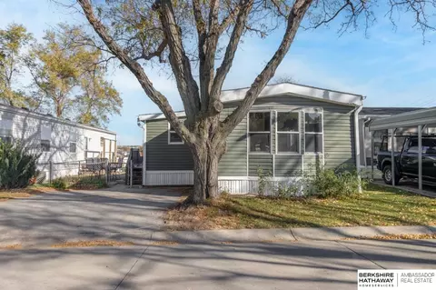 4067 S 150 Plz #243, Omaha, NE 68137