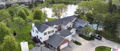 6805 Summerset Ct, Lincoln, NE 68516