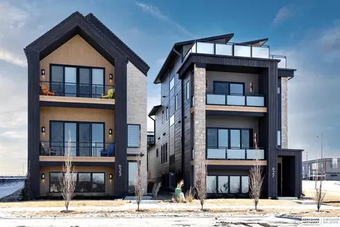 627 S 148 St, Omaha, NE 68154