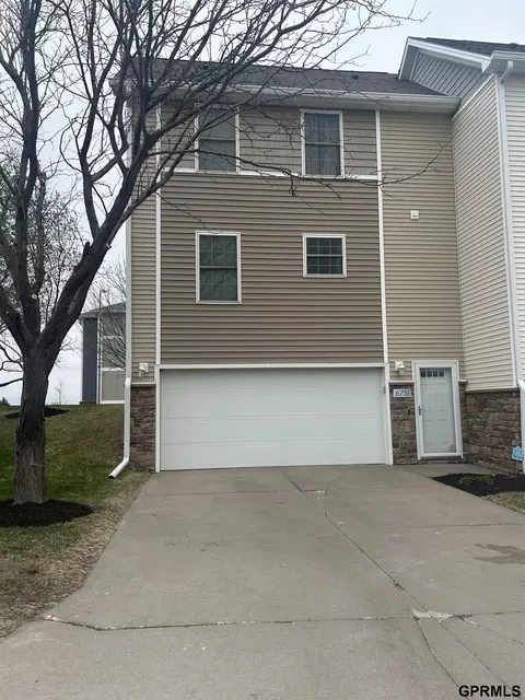 6751 S 181 Ct, Omaha, NE 68135
