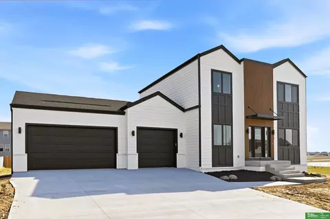 8177 S 185 St, Omaha, NE 68136