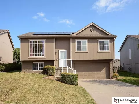 17106 Taylor St, Omaha, NE 68116