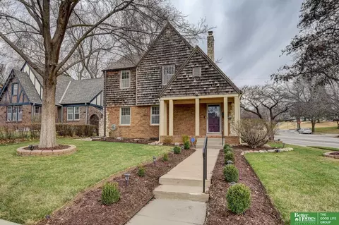 5102 Parker St, Omaha, NE 68104