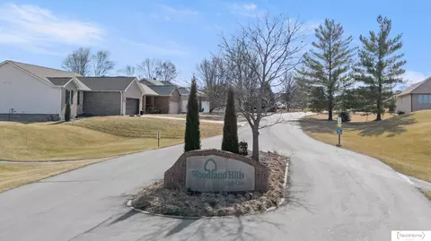 21902 Woodland Hills Cir, Eagle, NE 68347