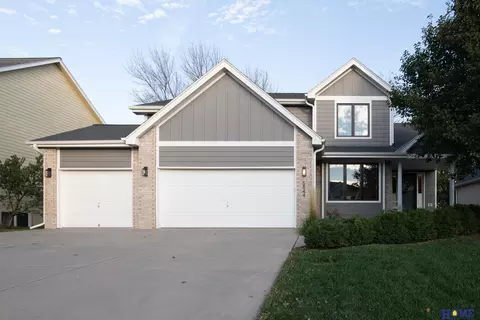 5844 S 91st St, Lincoln, NE 68526