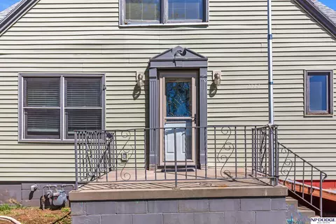 1744 State St, Blair, NE 68008