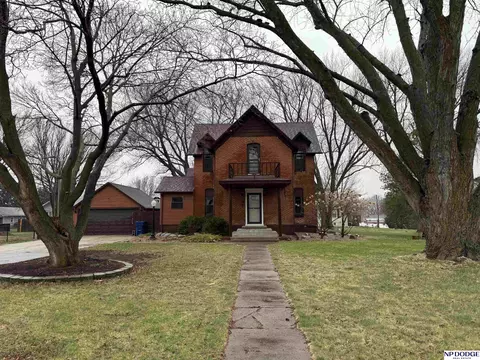 165 N 5th St, Lyons, NE 68038