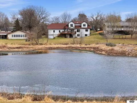 719 Lakeview Dr, Eagle, NE 68347