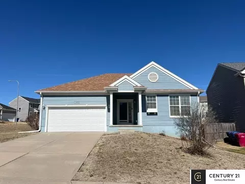 14860 Grebe St, Bennington, NE 68007