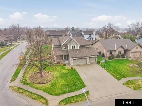 5720 S 165 St, Omaha, NE 68135