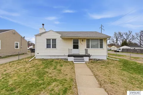 2900 8th Ave, Council Bluffs, IA 51501
