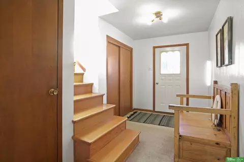 Entry Way - 2001 Hampton Dr, Tekamah, NE 68061 photo 2 of 2