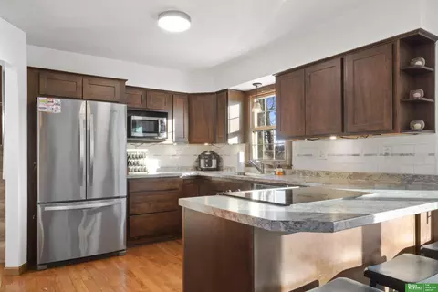 Kitchen - 2001 Hampton Dr, Tekamah, NE 68061 photo 2 of 4