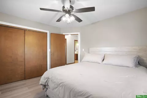 Bedroom - 2001 Hampton Dr, Tekamah, NE 68061 photo 2 of 6