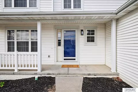 7822 S 97th Cir, La Vista, NE 68128