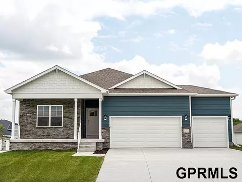 17515 Virginia St, Omaha, NE 68137