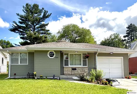 4931 Ruggles St, Omaha, NE 68104