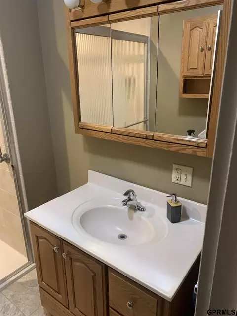 Bath - 155 N 5 St, Lyons, NE 68038 photo 1 of 3