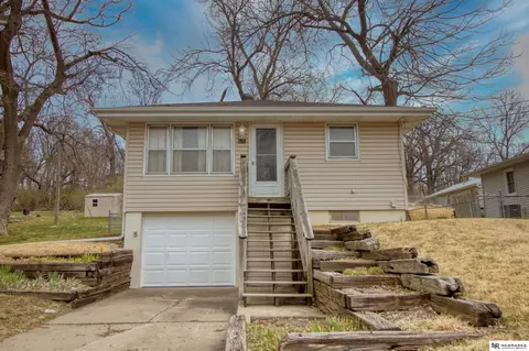 820 Chicago Ave, Plattsmouth, NE 68048