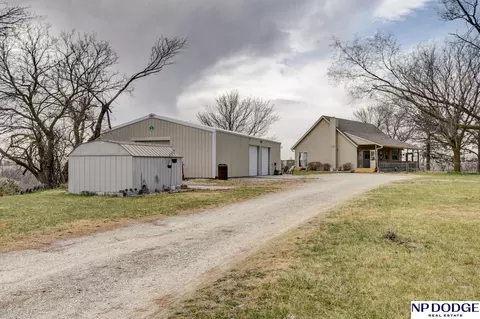 7457 Windhill Ln, Blair, NE 68008
