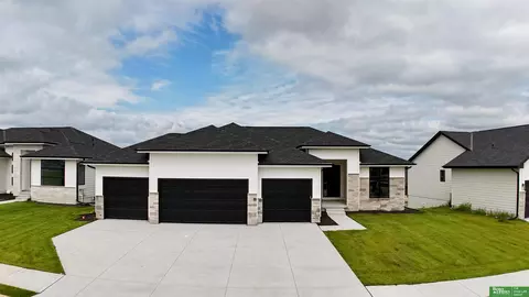5504 N 212th Ave, Elkhorn, NE 68022
