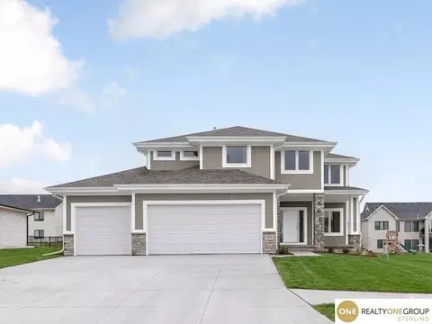 5504 N 205 St, Elkhorn, NE 68022