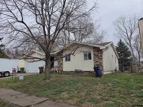 11005 Bandlytown St, Bellevue, NE 68123