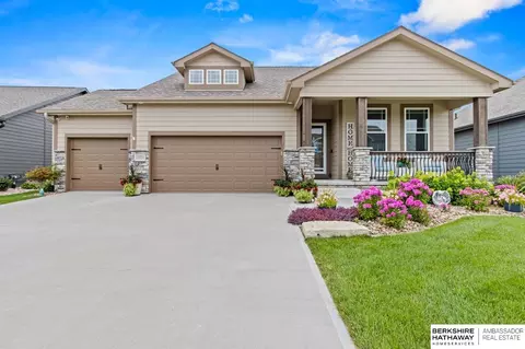 20529 D St, Elkhorn, NE 68022