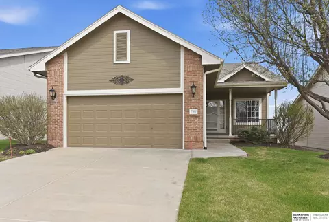 7505 S 173 St, Omaha, NE 68136