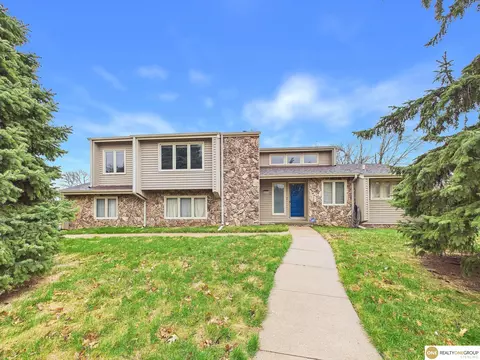 12615 Sky Park Dr, Omaha, NE 68137