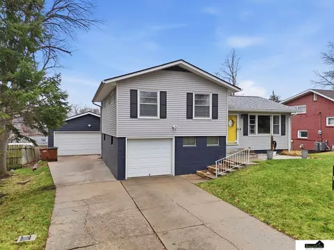 7211 Dudley Ave, Lincoln, NE 68505