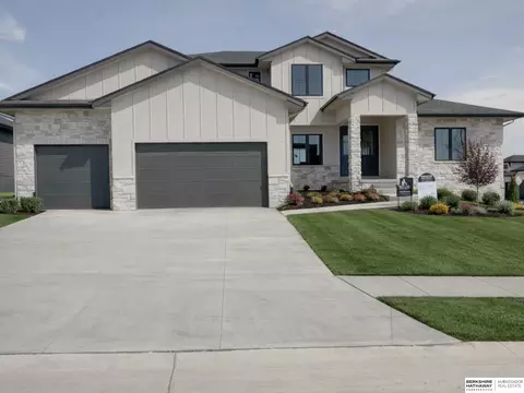 3661 S 219th St, Elkhorn, NE 68022