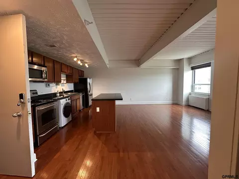 105 N 31st Ave #601, Omaha, NE 68131