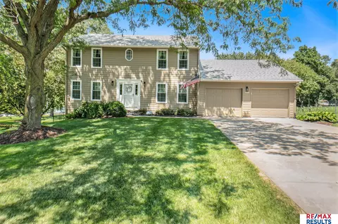 21938 Trailridge Blvd, Elkhorn, NE 68022