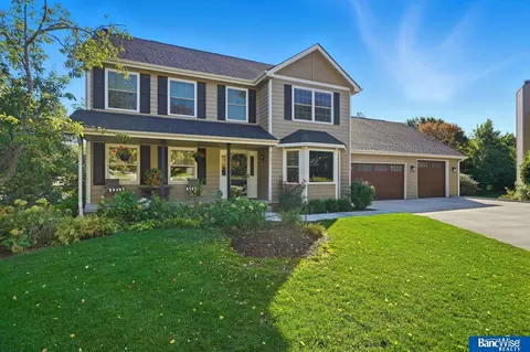 4731 Christopher Ct, Lincoln, NE 68516