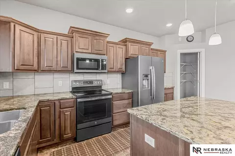 16471 Read St, Bennington, NE 68007 photo 11