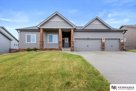 16471 Read St, Bennington, NE 68007
