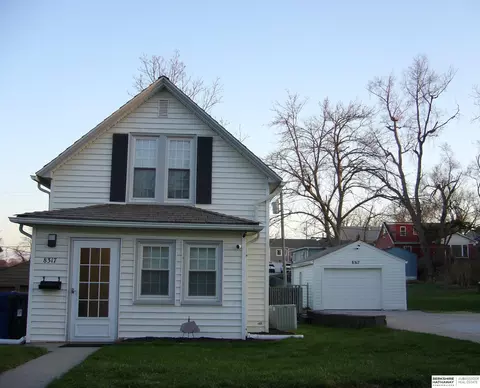 8317 State St, Ralston, NE 68127