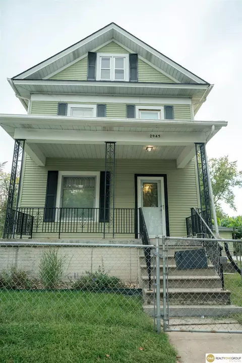 2945 R St, Lincoln, NE 68503