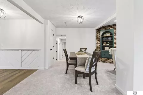 Entry Way - 102 W 28th Ave, Bellevue, NE 68005 photo 1 of 2