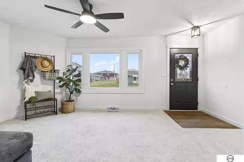 Entry Way - 102 W 28th Ave, Bellevue, NE 68005 photo 2 of 2