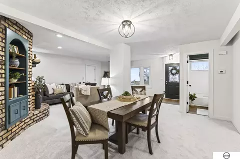 Dining - 102 W 28th Ave, Bellevue, NE 68005 photo 1 of 1