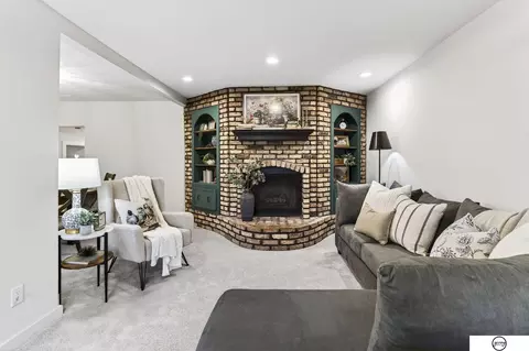 Living - 102 W 28th Ave, Bellevue, NE 68005 photo 1 of 3