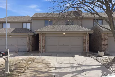 983 S 119 Ct, Omaha, NE 68154