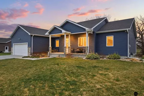 2806 21st Ave, Central City, NE 68826